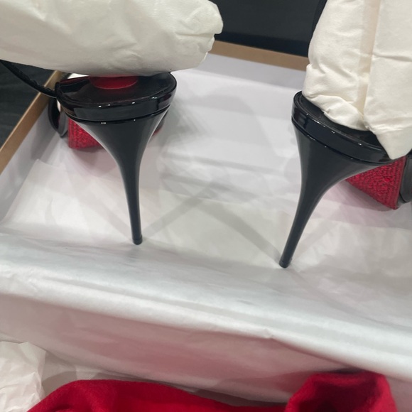 Christian Louboutin Soula Loubi Queen Limited Edition Swarovski Crystal Sandal - Picture 5 of 13